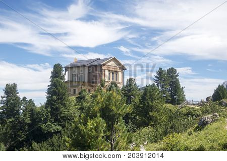 schachen hut in the bavarian alps in summer