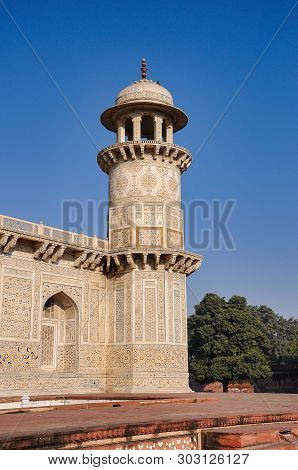 Tomb Of Itimad Ud Daul, Little Taj Mahal, Agra, North India.