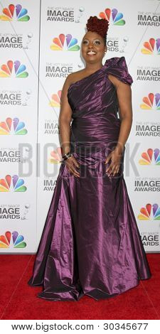 LOS ANGELES - FEB 17: Ledisi Anibade unge ankommer den 43rd NAACP Image Awards på Shrine Aud
