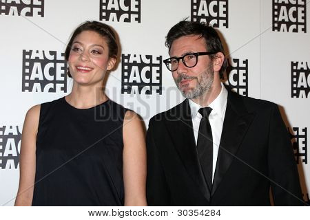ลอสแองเจลิส - 18 feb: แอนน์โซฟี Bion, Michel Hazanavicius มาที่ Eddie Aw เอสปี ๖๒