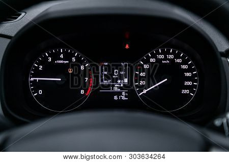 Novosibirsk, Russia - May 28, 2019: Hyandai Creta, Close-up Of The Dashboard, Speedometer And Tachom