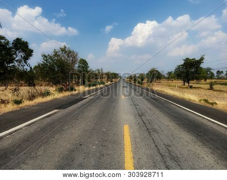 Direct Road, The Background Is The Sky On The Road, No Vehicles