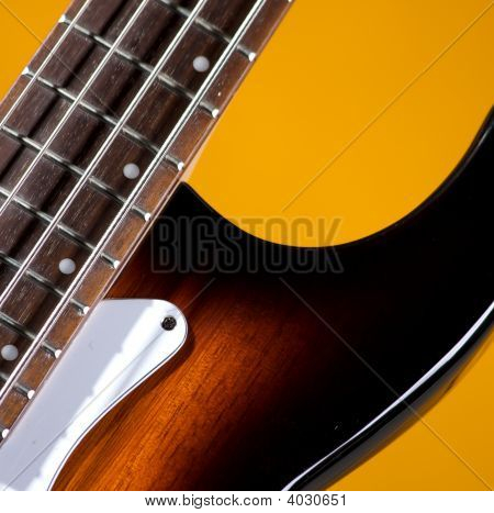 Sunburst finish elektrischen Bass auf gold