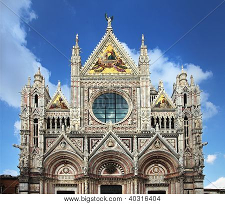 Facciata del Duomo di Siena