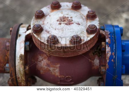 Pijpfittingen met roest