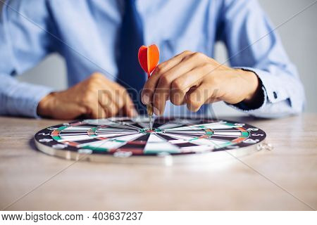 Businessman Holding A Darts Aiming At The Target Center Business Goal Concept - Business Targeting, 