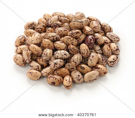 borlotti ถั่วบนพื้นหลังสีขาว