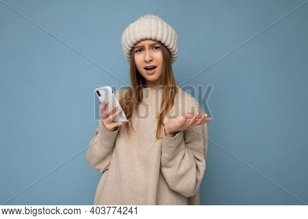 Photo Of Attractive Crazy Amazed Surprised Young Woman Wearing Casual Stylish Clothes Standing Isola
