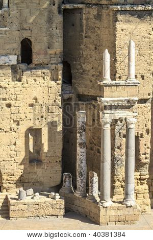 Antigo teatro romano laranja, sul da França