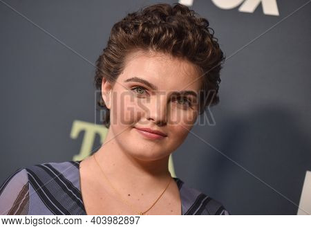LOS ANGELES - FEB 06:  Actress Camren Bicondova arrives for FOX Winter TCA 2019 on February 06, 2019 in Los Angeles, CA