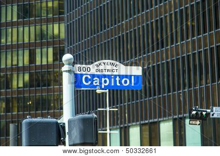 Streetsign Capitol Street In Skyline District In Houston