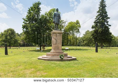 Civil War Memorial To The Fifth Corps Pennsylvania Infantry