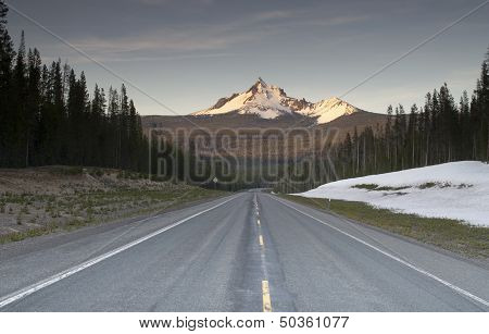 Highway Mount Thielsen Big Cowhorn Extinct Volcano Oregon High Cascades