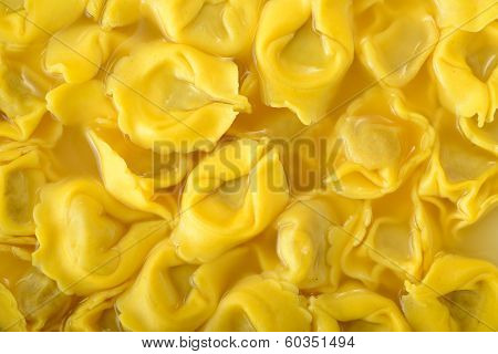 Ravioli in brodo