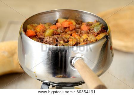 Gulasch nel tegame