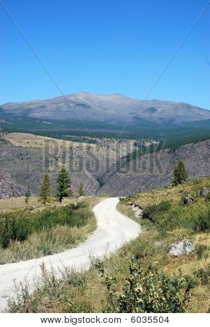 road to the mountains
