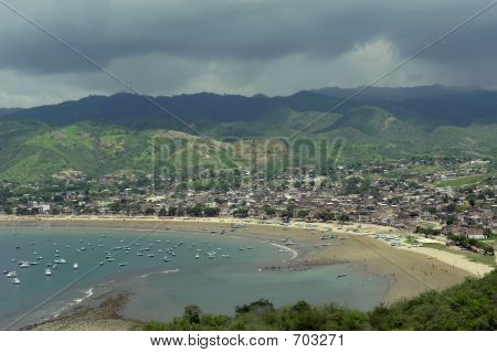 태평양의 해안입니다. 푸에르토 로페즈입니다. 에콰도르
