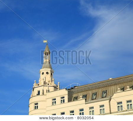 Edificio per uffici con argano