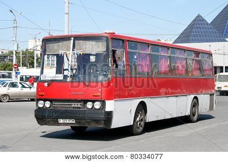 Ikarus 256