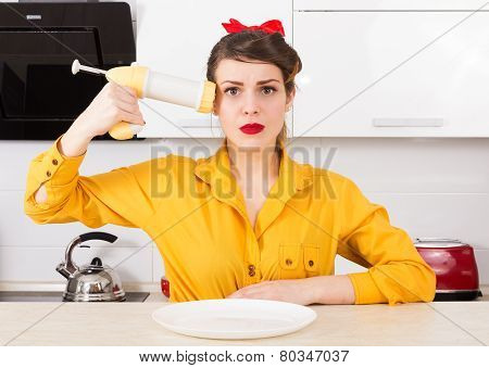Stylish Pin-up Housewife
