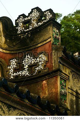 Chinese Eaves