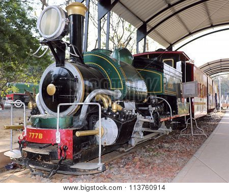 Antique rail engine, wheels, bogie