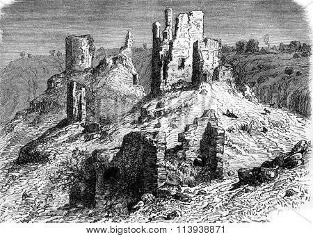 Fortress ruins of Crozant, vintage engraved illustration. Magasin Pittoresque 1880.
