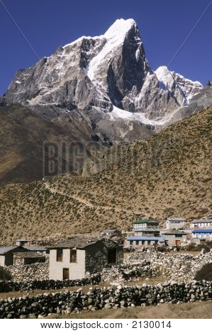 MT. Taboche og Dingboche