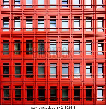 Edificio in vetro e metallo arancio