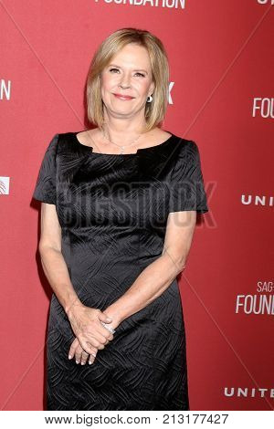 LOS ANGELES - NOV 9:  JoBeth Williams at the SAG-AFTRA Foundation's Patron of the Artists Awards 2017 at Wallis Annenberg Center for the Performing Arts on November 9, 2017 in Beverly Hills, CA