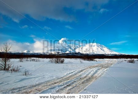 Beau volcan en hiver