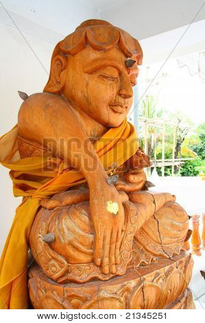 พระพุทธรูปไม้แกะสลักในลมวัดปาย เกาะเกร็ด
