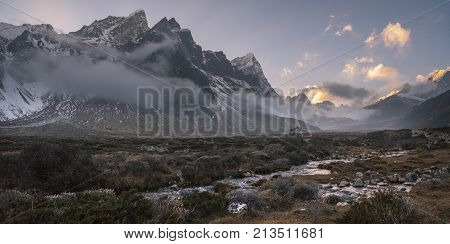 Taboche And Cholatse Summits And Sunrise