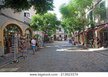Shopping Valldemossa