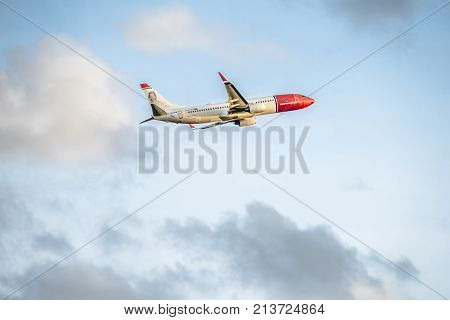 DUESSELDORF , GERMANY - OCTOBER 05 2017: Airberlin Airbus A321 starting at Dusseldorf Airport