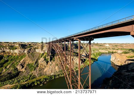 Snake River and Perrine Bridge near Twin Falls, Idaho, USA