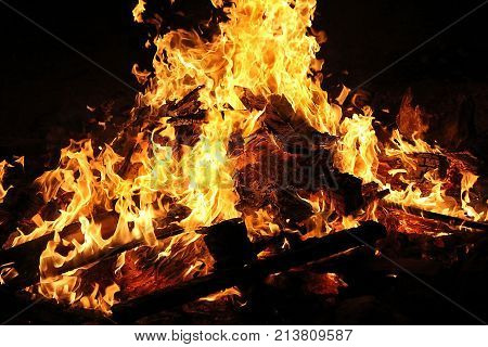 lag baomer bonfire, symbol of the jewish holiday