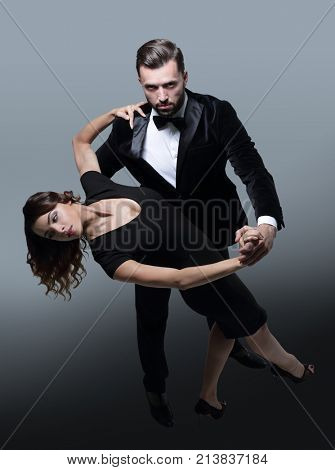 couple dancing social danse (kizomba or bachata or semba)