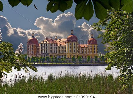Castello di Moritzburg in primavera