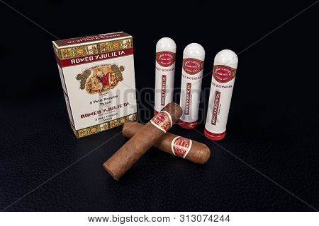 Romeo Y Julieta Cuban Cigars