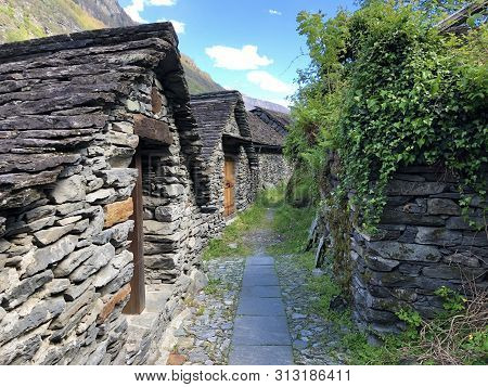Traditional Architecture And Old Houses In The Hamlet Of Boschetto (the Rovana Valley Or Valle Rovan