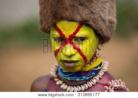 Mount Hagen, Papua New Guinea - August 15, 2018: Tribes At The Mt Hagen Cultural Show In Papua New G