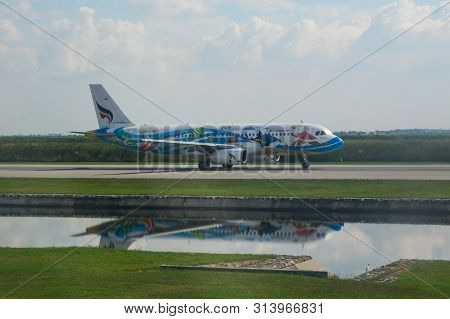Bangkok, Thailand - Nov 10, 2015. Hs-pgw Bangkok Airways Airbus A320 Taxiing On Runway Of Bangkok Su