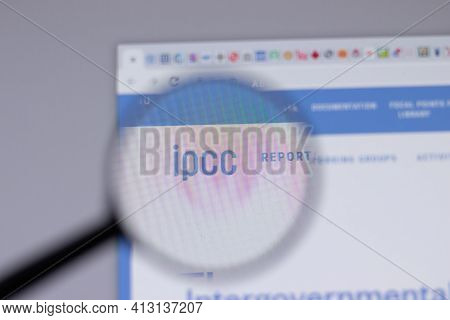 New York, Usa - 18 March 2021: Intergovernmental Panel On Climate Change Ipcc Company Logo Icon On W