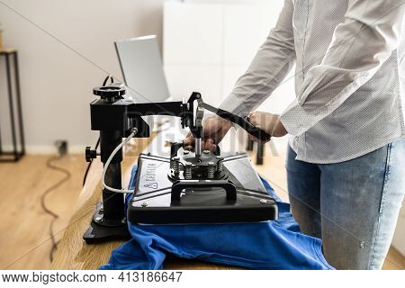 Tshirt Print Heat Press. Custom T Shirt Printing Machine