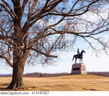 Gettysburg, Pennsylvania, Usa March 13, 2021 A Statue Of Union General Gordon Meade Upon His Horse A
