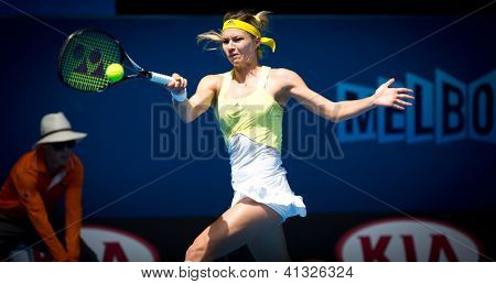 MELBOURNE - el 19 de enero: Maria Kirilenko de Rusia en su tercera ronda de la victoria sobre Yanina Wickmayer de ser