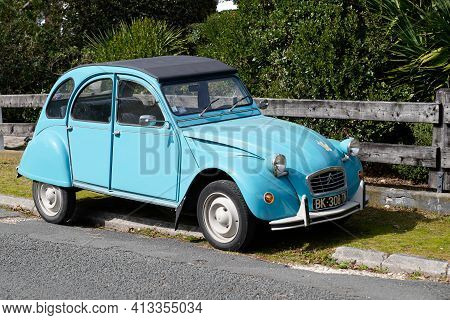 Bordeaux , Aquitaine France - 03 18 2021 : Citroen 2cv Blue Retro Vintage French Historical Car Anci