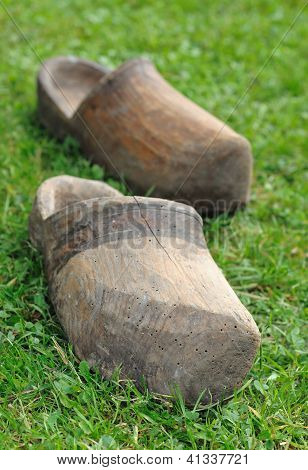 Zwei Clogs