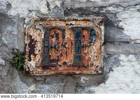Old Fire Hydrant Point Image & Photo (Free Trial) | Bigstock